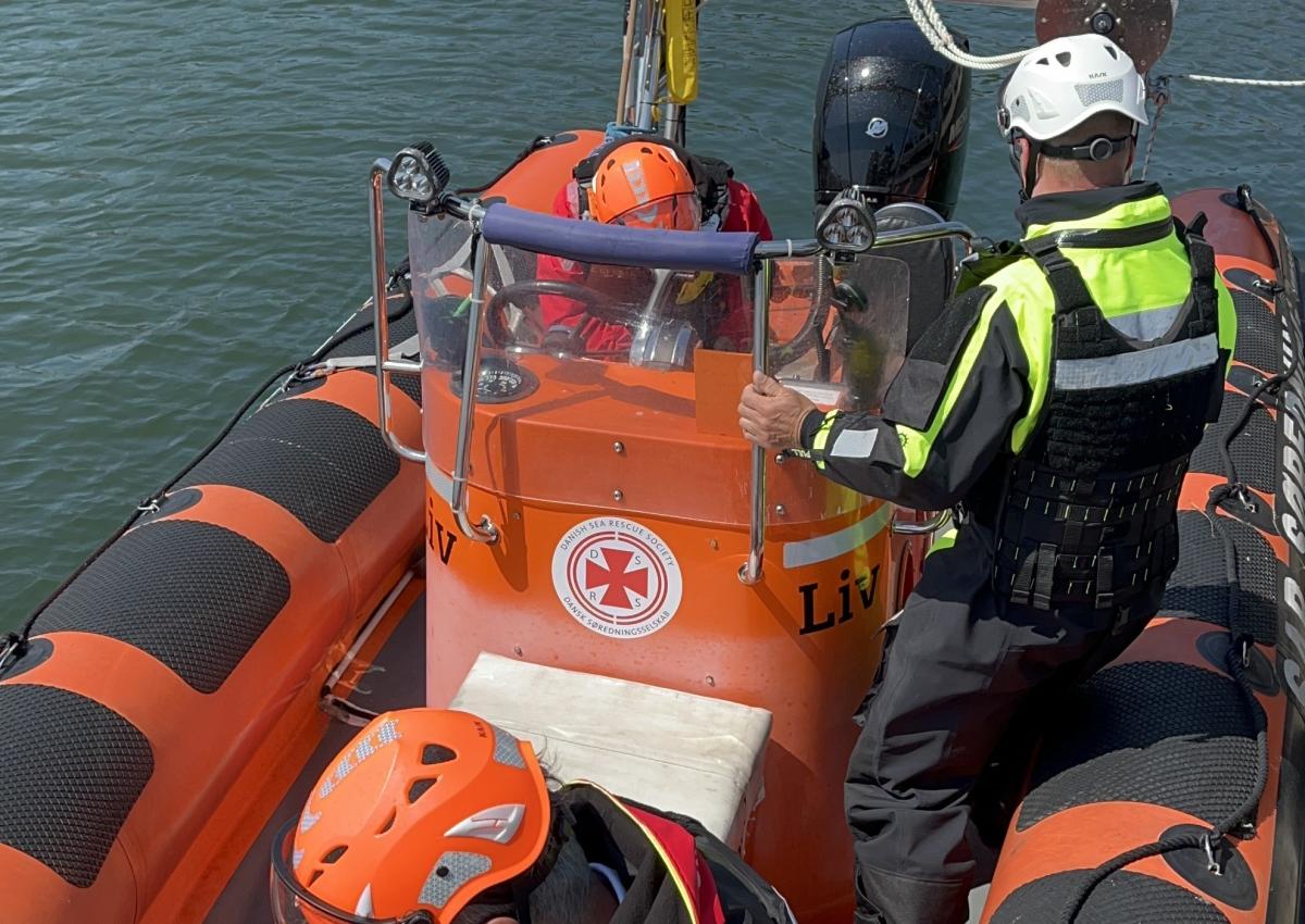 Crew på vej ud i Rescue Liv
