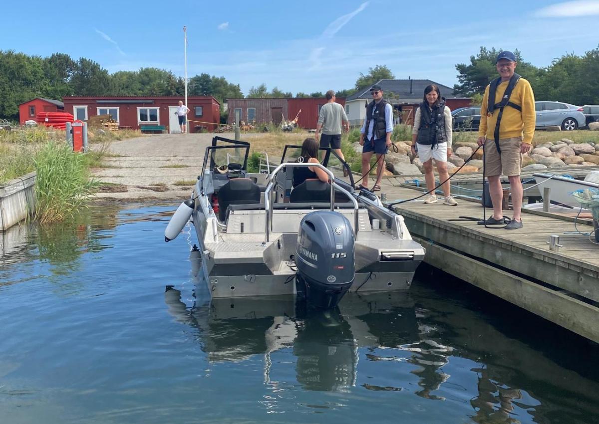 Havarist afleveret sikkert i havn af DSRS