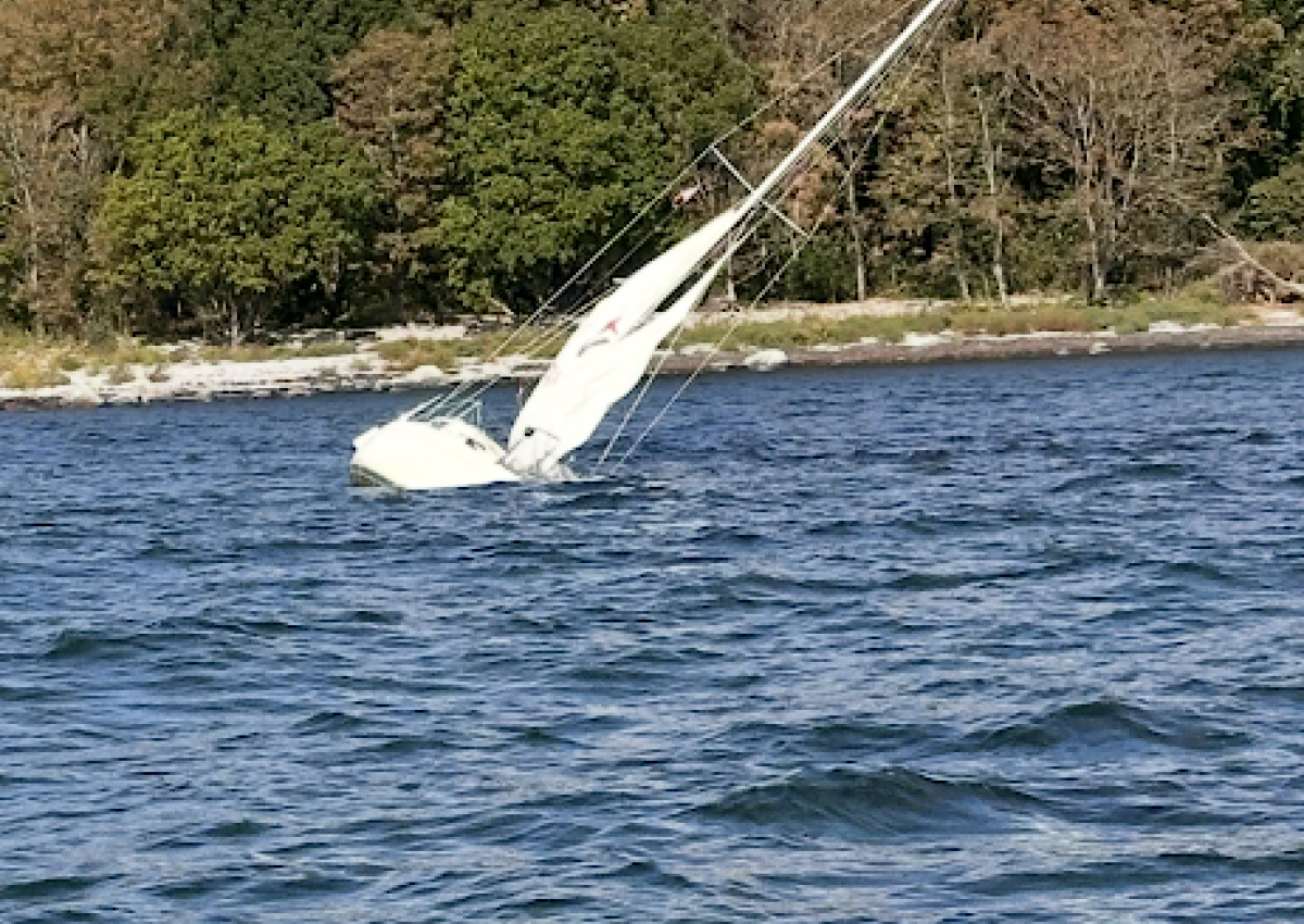 Sunken båd ved Fællesskov Rev