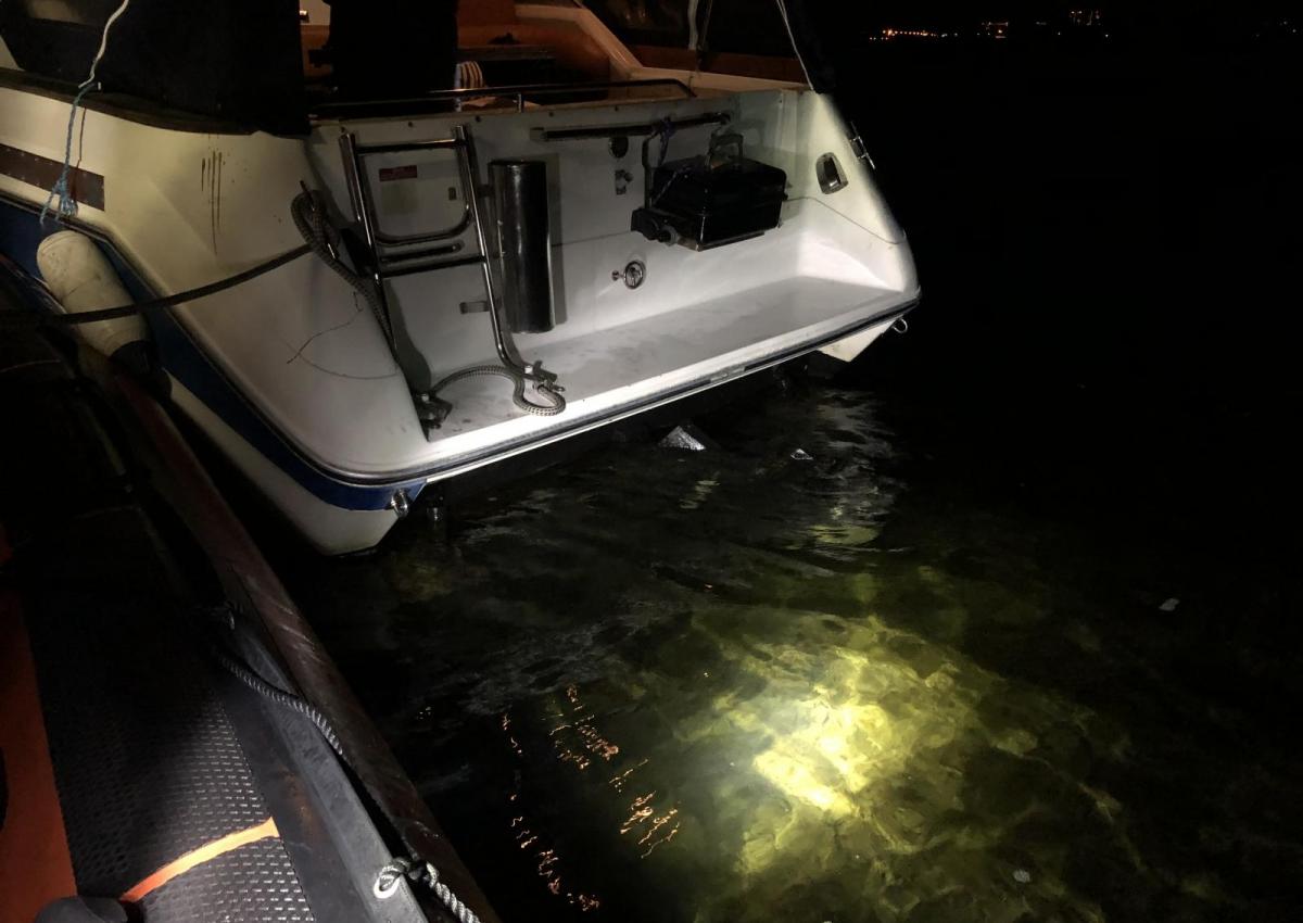 Motorben begravet i sandbunden