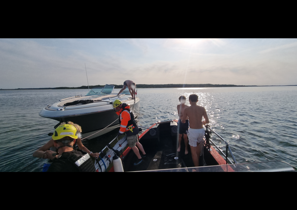 Familie ombord på Rescue Thyra