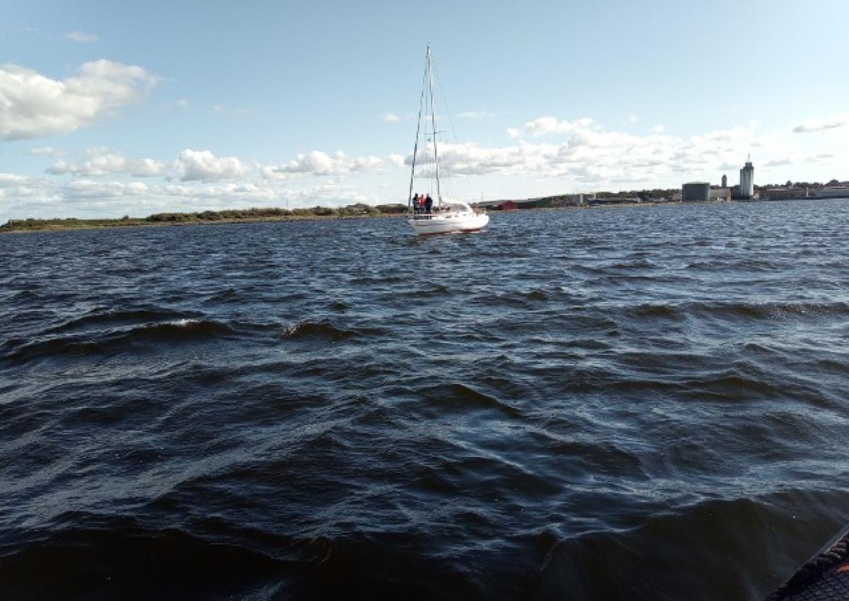 Sejlbåd på grund