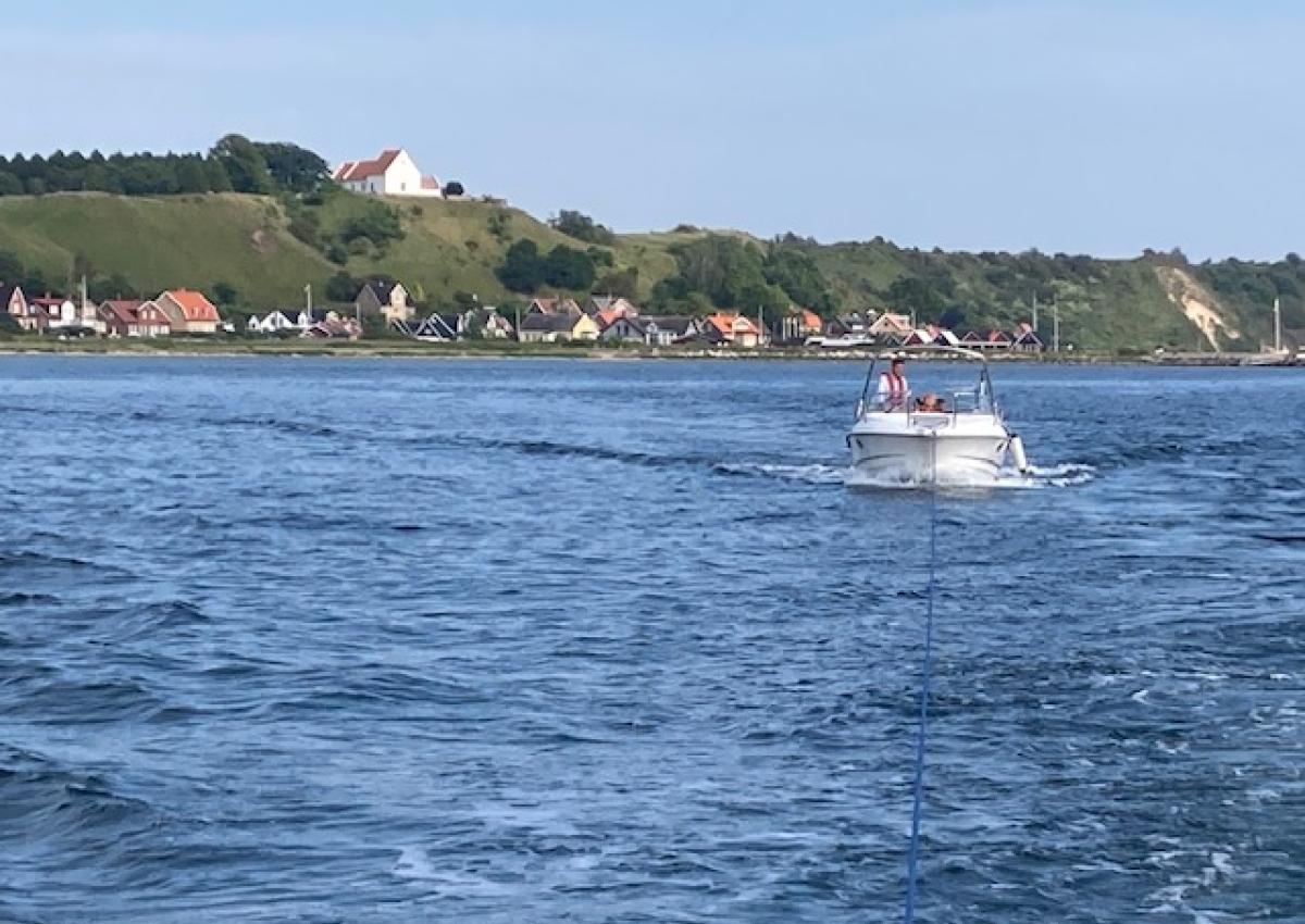 Motorbåd uden fremdrift