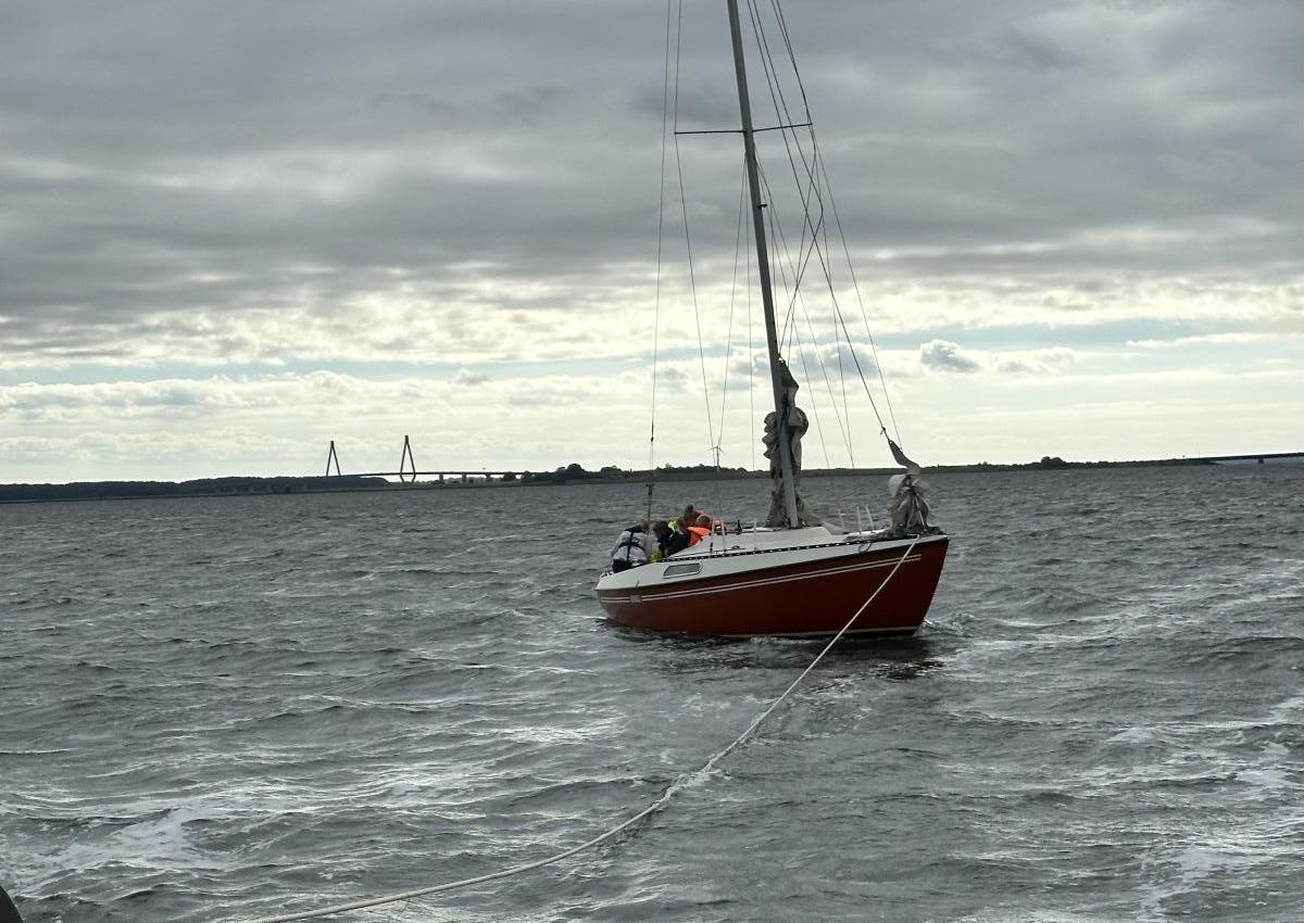 24 fods sejlbåd på Letten