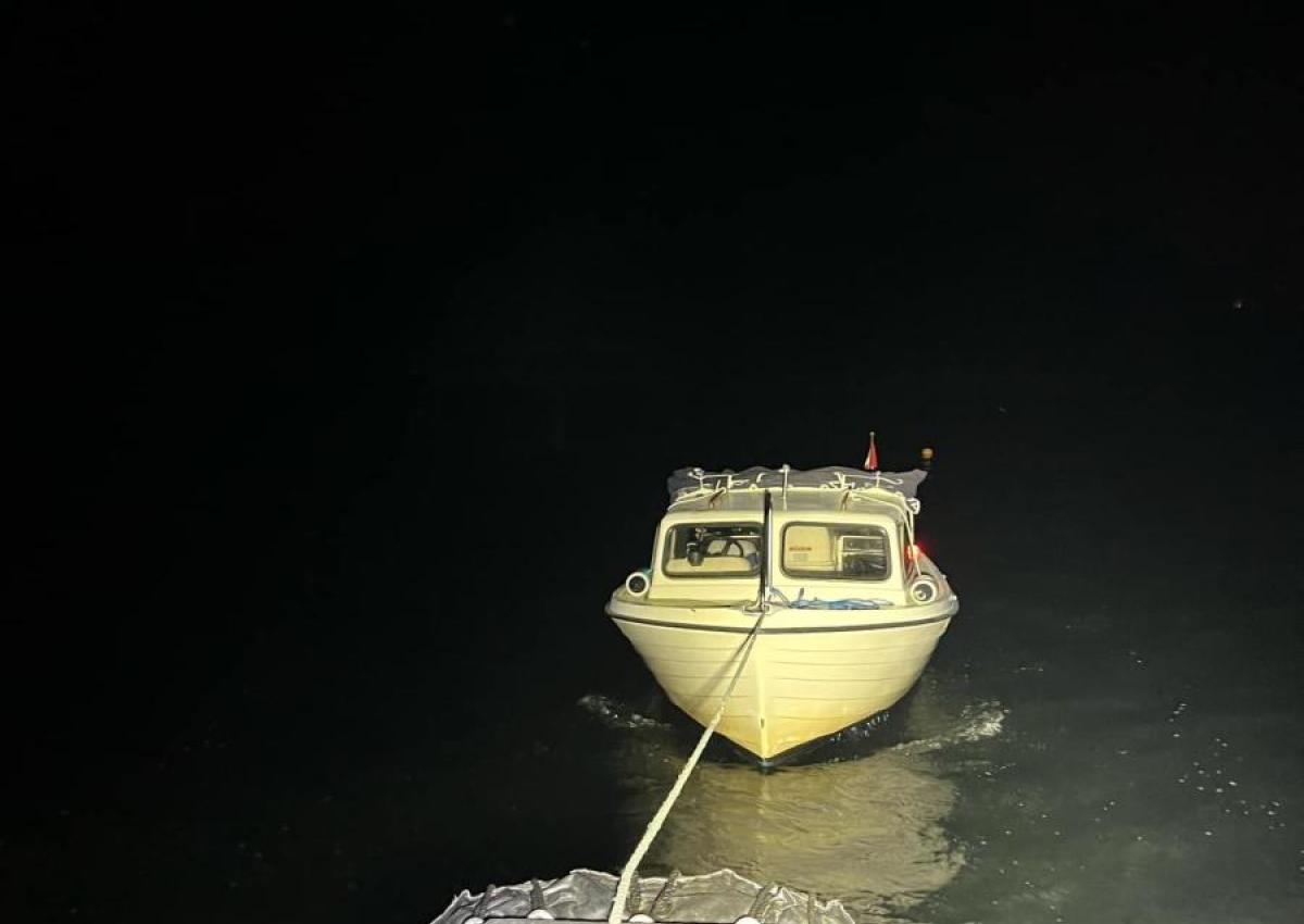 Fisker fanget i tågen
