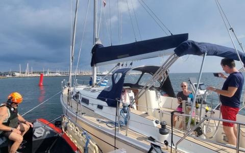 Hanse 370 med tovværk i skruen