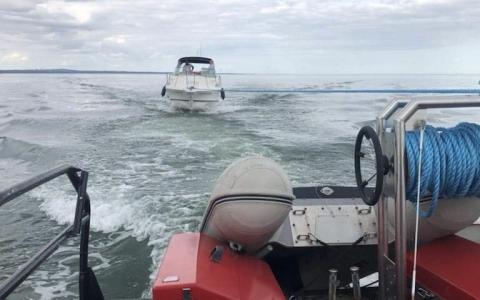 Bayliner 2855 30 fods med brækket aksel