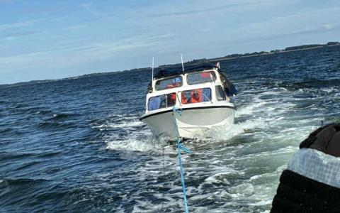 Kabinebåd fik problemer med motoren 