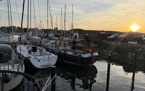 Mørkeblå Nautica 38