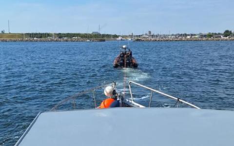 13 ton motorbåd med motorstop