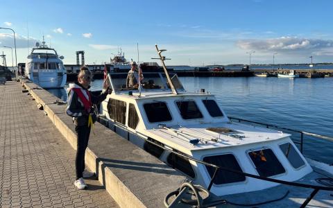 Havarist fortøjet i Stubbekøbing