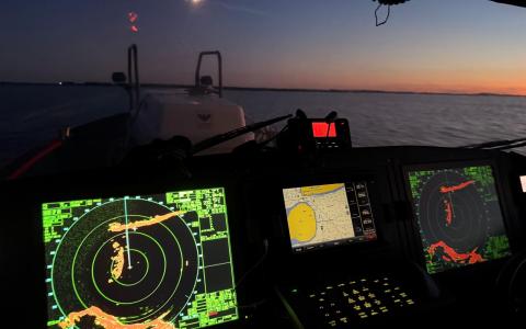 Radar og måneskin ombord på Rescue Freja